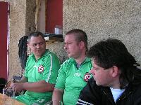 3.poločas zápasu s Tychem j2005, zleva Lišák, Růža, Romča
